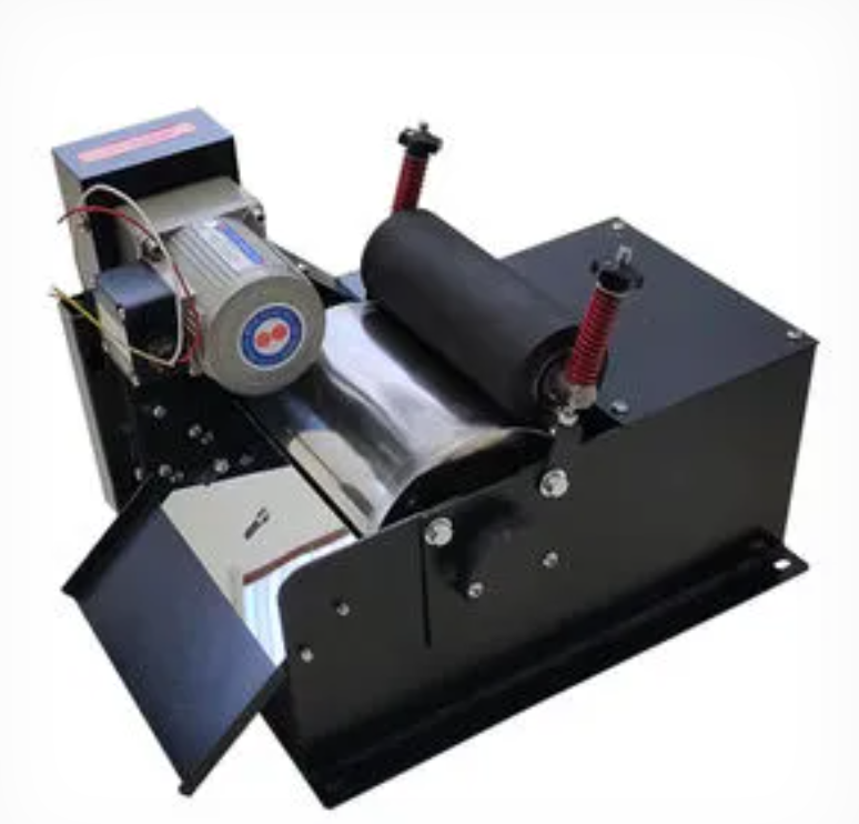 Rubber roller type magnetic separator production workshop