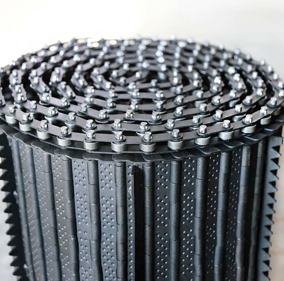 Grey chain plate detail of hinge chip conveyor, heavy duty chain plate