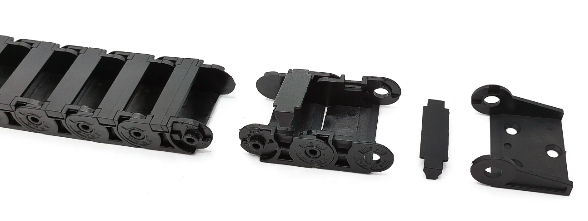 Separate parts of mini black plastic drag chain, small drag chain components
